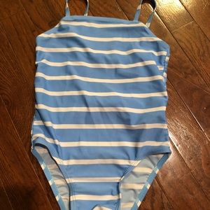 Striped swimsuit with bow in back